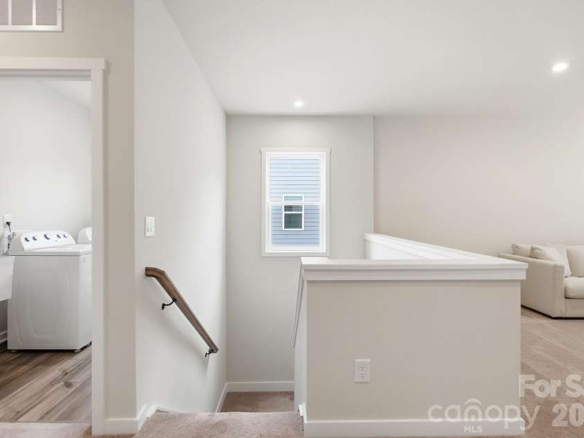 5132 Glenwalk Drive, Charlotte, NC 28269.  MLS# CAR4397479, YatesRealty ID 36191. 