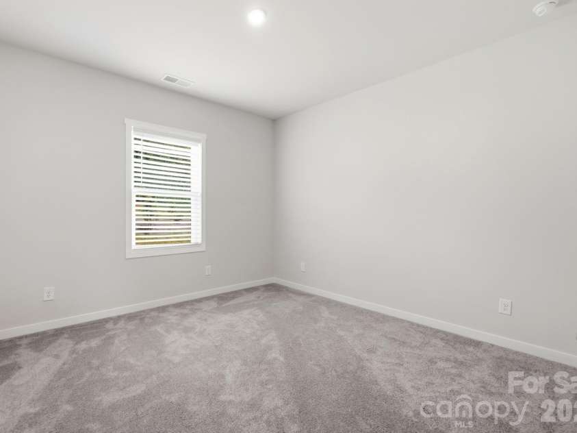 5132 Glenwalk Drive, Charlotte, NC 28269.  MLS# CAR4397479, YatesRealty ID 36191. 
