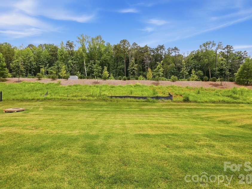 5132 Glenwalk Drive, Charlotte, NC 28269.  MLS# CAR4397479, YatesRealty ID 36191. 