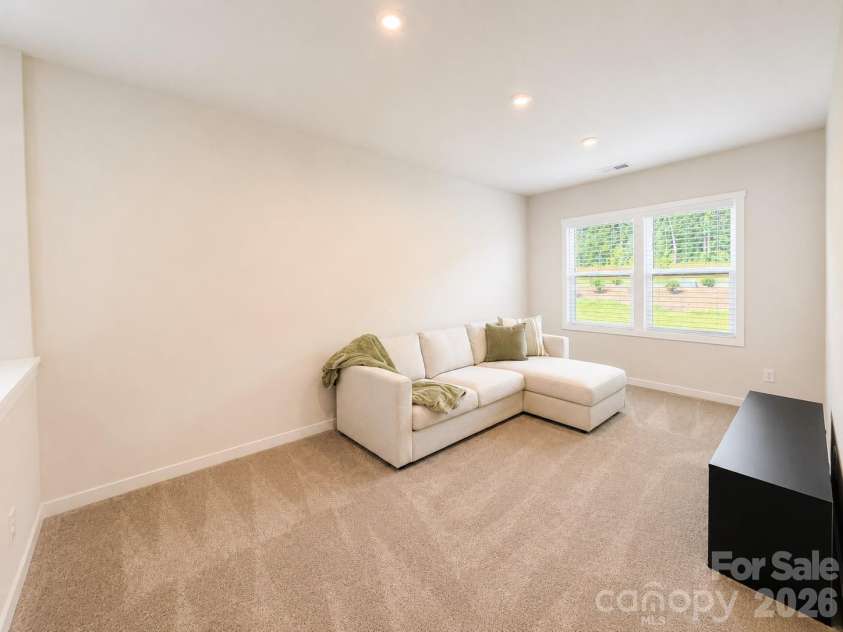 5132 Glenwalk Drive, Charlotte, NC 28269.  MLS# CAR4418710, YatesRealty ID 36191. 