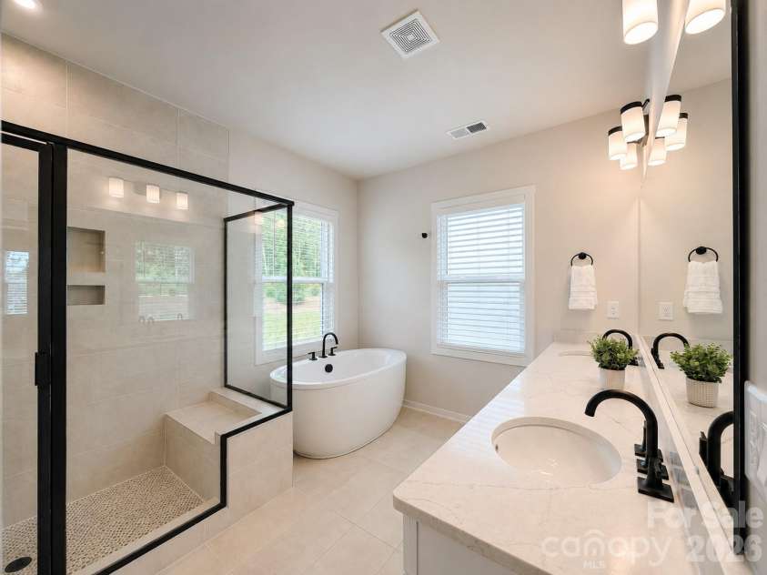 5132 Glenwalk Drive, Charlotte, NC 28269.  MLS# CAR4418710, YatesRealty ID 36191. 
