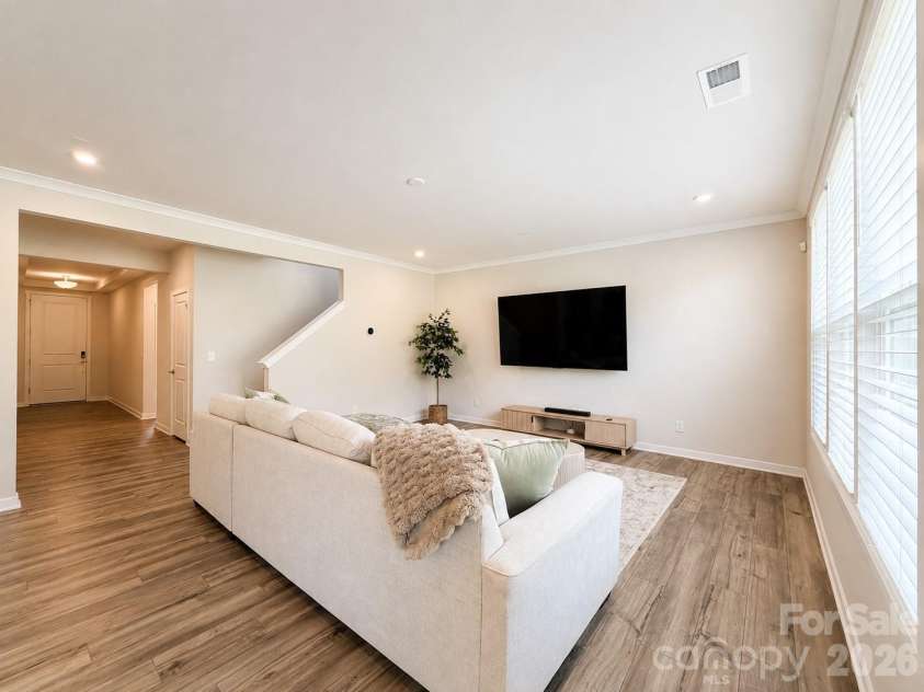 5132 Glenwalk Drive, Charlotte, NC 28269.  MLS# CAR4418710, YatesRealty ID 36191. 