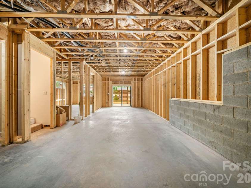 41 Johnson Drive, Asheville, NC 28804.  MLS# CAR4388362, YatesRealty ID 36192. Basement