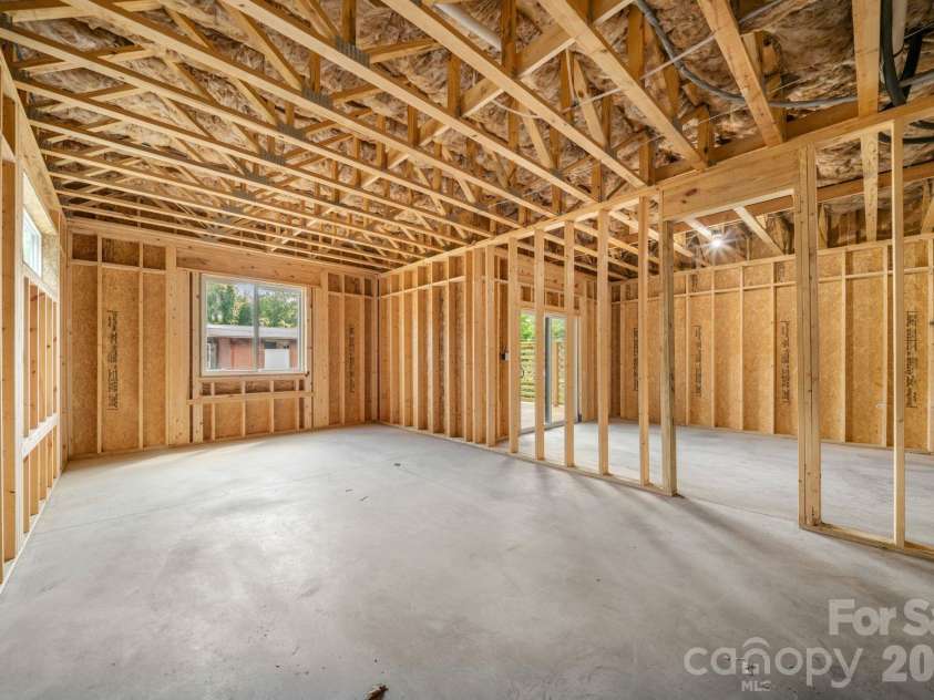 41 Johnson Drive, Asheville, NC 28804.  MLS# CAR4388362, YatesRealty ID 36192. Basement