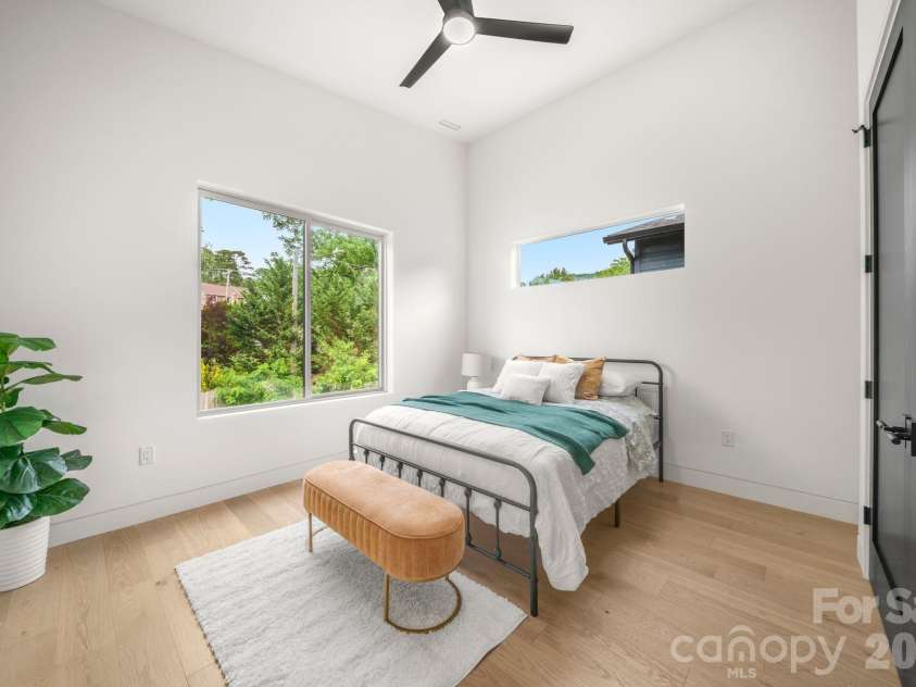 41 Johnson Drive, Asheville, NC 28804.  MLS# CAR4388362, YatesRealty ID 36192. Bedroom
