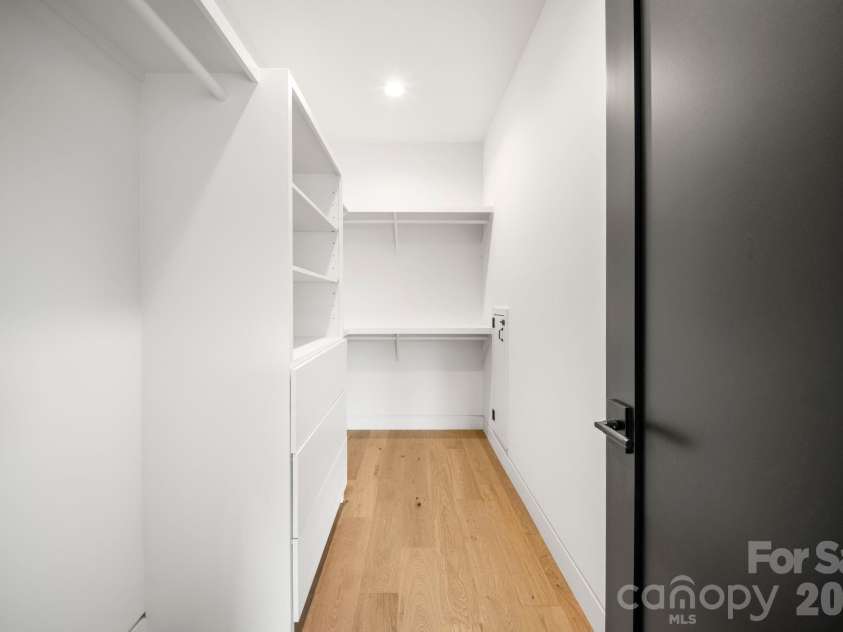 41 Johnson Drive, Asheville, NC 28804.  MLS# CAR4388362, YatesRealty ID 36192. Primary closet