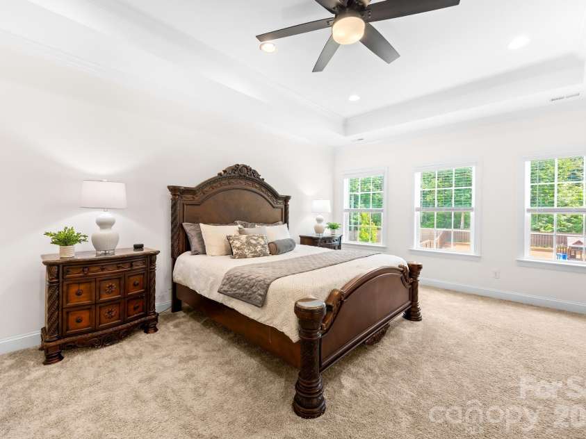 809 Brown Creek Drive, Matthews, NC 28104.  MLS# CAR4399736, YatesRealty ID 36195. Primary Dining Room