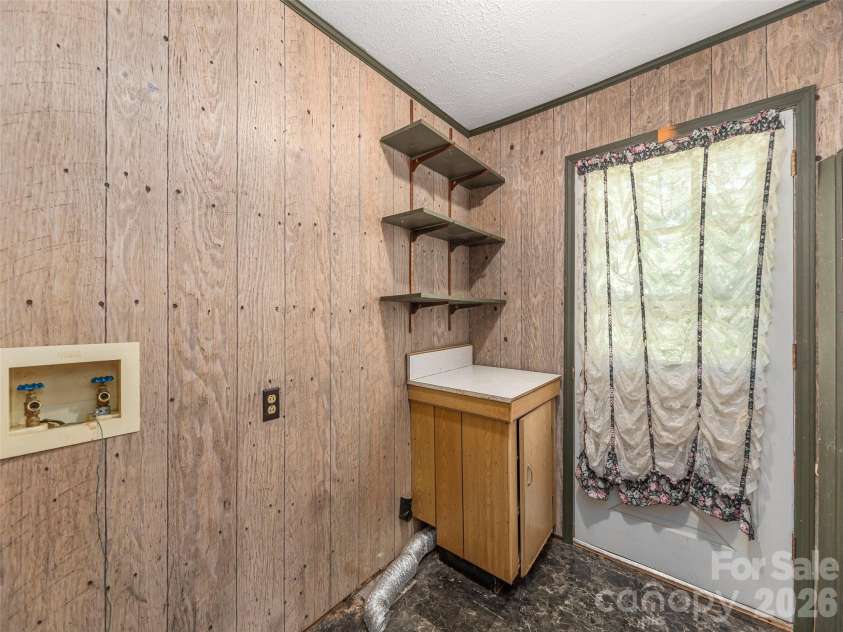 25 Laurel Park Drive, Arden, NC 28704.  MLS# CAR4401066, YatesRealty ID 36196. 