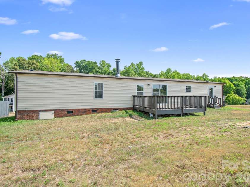 1509 Keystone Drive, Salisbury, NC 28147.  MLS# CAR4402351, YatesRealty ID 36198. 