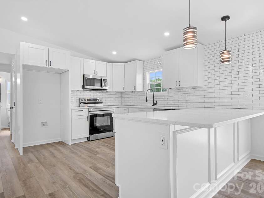 1509 Keystone Drive, Salisbury, NC 28147.  MLS# CAR4402351, YatesRealty ID 36198. 