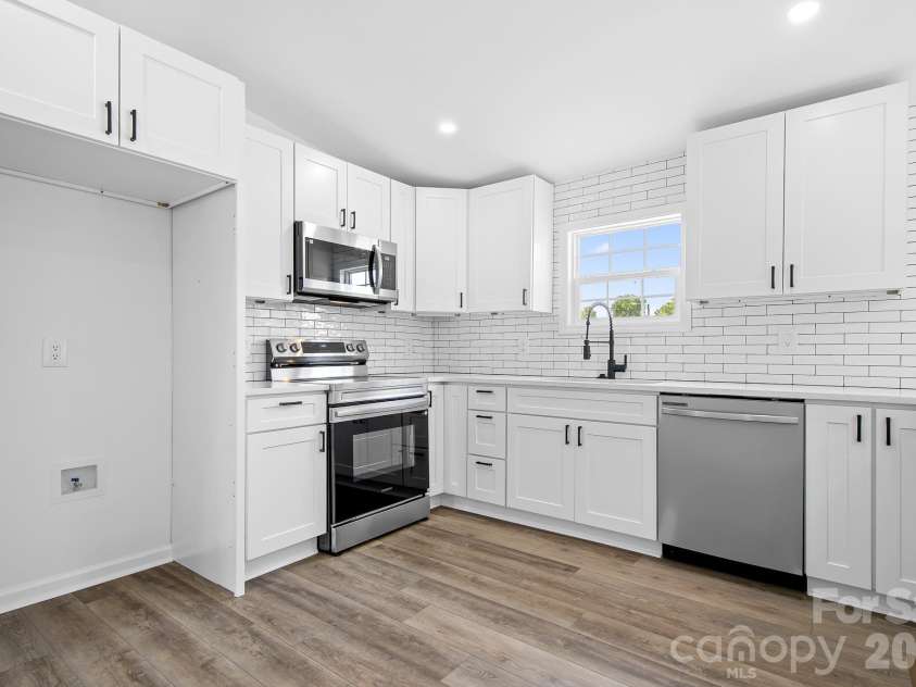 1509 Keystone Drive, Salisbury, NC 28147.  MLS# CAR4402351, YatesRealty ID 36198. 