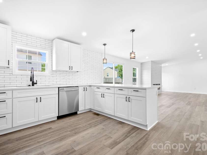 1509 Keystone Drive, Salisbury, NC 28147.  MLS# CAR4402351, YatesRealty ID 36198. 