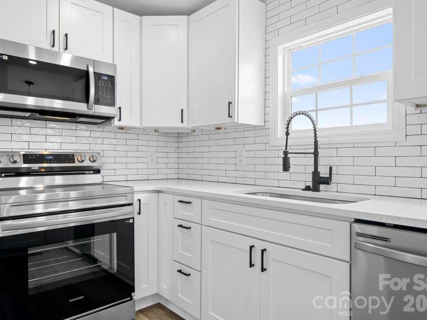 1509 Keystone Drive, Salisbury, NC 28147.  MLS# CAR4402351, YatesRealty ID 36198. 