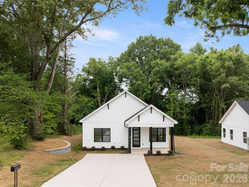 311 Chestnut Street, Stanley, NC 28164.  MLS# CAR4398444, YatesRealty ID 36199. 