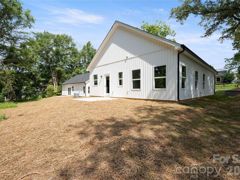 311 Chestnut Street, Stanley, NC 28164.  MLS# CAR4398444, YatesRealty ID 36199. 
