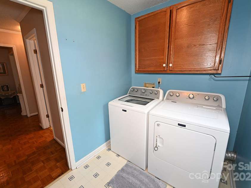 112 Royal Oak Court, Lenoir, NC 28645.  MLS# CAR4302969, YatesRealty ID 3620. 