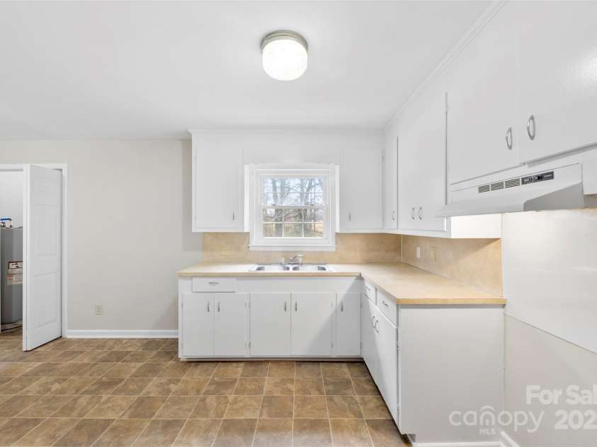 746 Vale Street, Shelby, NC 28150.  MLS# CAR4327305, YatesRealty ID 3620. 