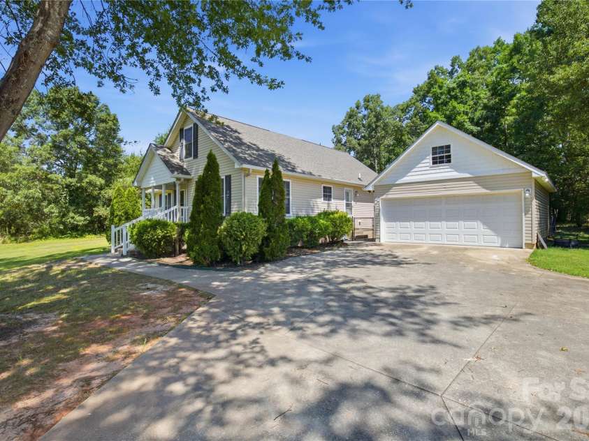 335 Providence Road, Forest City, NC 28043.  MLS# CAR4399547, YatesRealty ID 36202. 