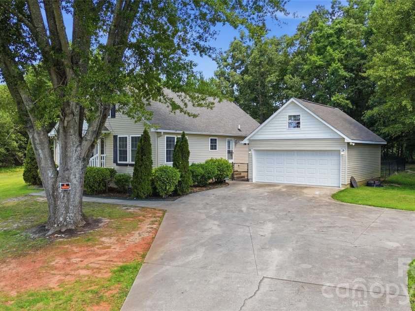 335 Providence Road, Forest City, NC 28043.  MLS# CAR4399547, YatesRealty ID 36202. 