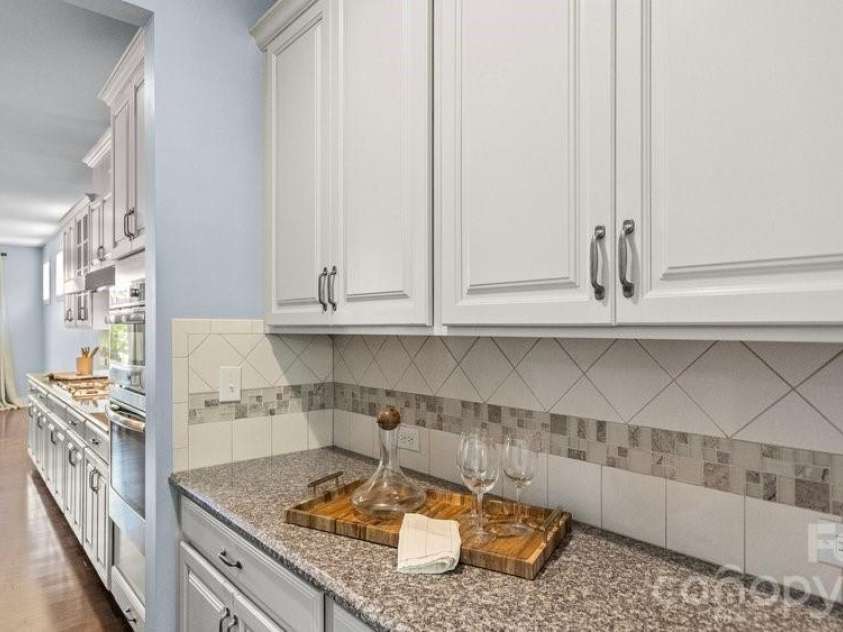 11926 Grey Partridge Drive, Charlotte, NC 28278.  MLS# CAR4381205, YatesRealty ID 36204. 