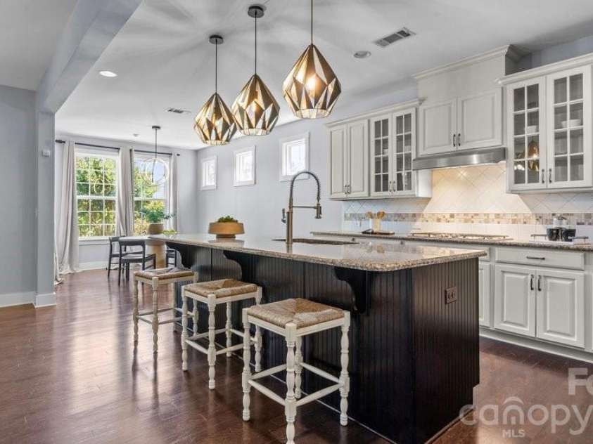 11926 Grey Partridge Drive, Charlotte, NC 28278.  MLS# CAR4381205, YatesRealty ID 36204. 