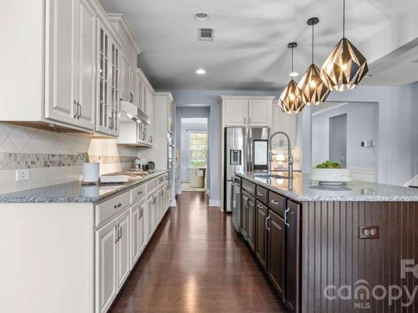 11926 Grey Partridge Drive, Charlotte, NC 28278.  MLS# CAR4381205, YatesRealty ID 36204. 