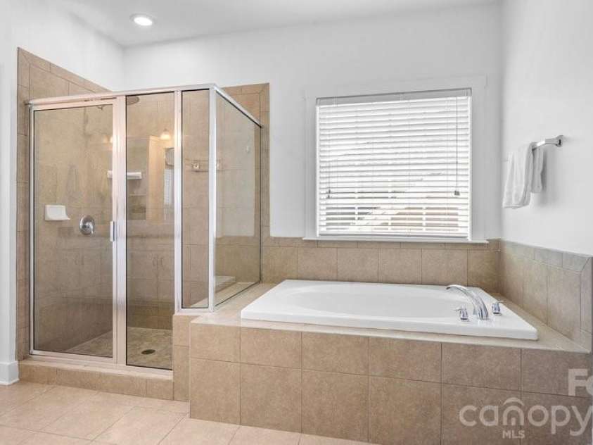 11926 Grey Partridge Drive, Charlotte, NC 28278.  MLS# CAR4381205, YatesRealty ID 36204. 