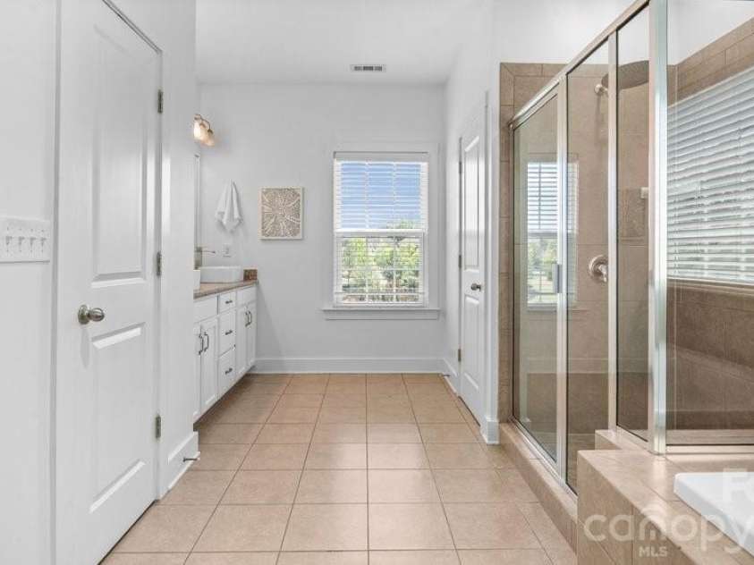 11926 Grey Partridge Drive, Charlotte, NC 28278.  MLS# CAR4381205, YatesRealty ID 36204. 