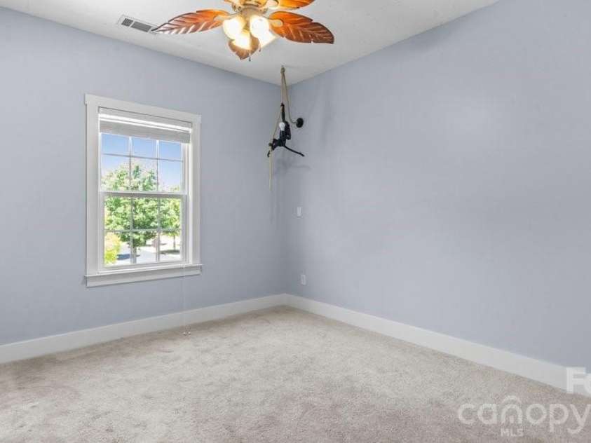 11926 Grey Partridge Drive, Charlotte, NC 28278.  MLS# CAR4381205, YatesRealty ID 36204. 