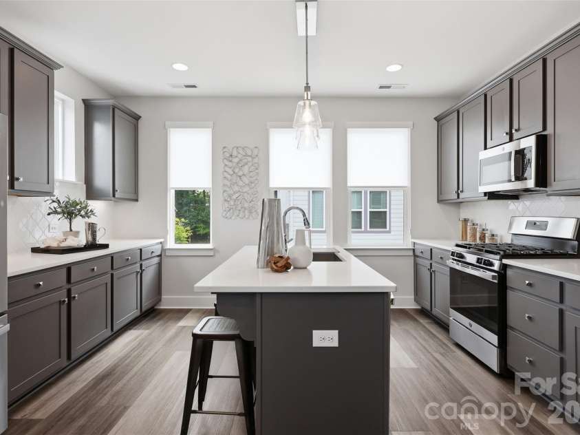 2148 Electric Lane, Charlotte, NC 28205.  MLS# CAR4380019, YatesRealty ID 36206. 