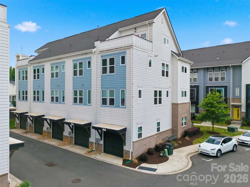 2148 Electric Lane, Charlotte, NC 28205.  MLS# CAR4380019, YatesRealty ID 36206. 