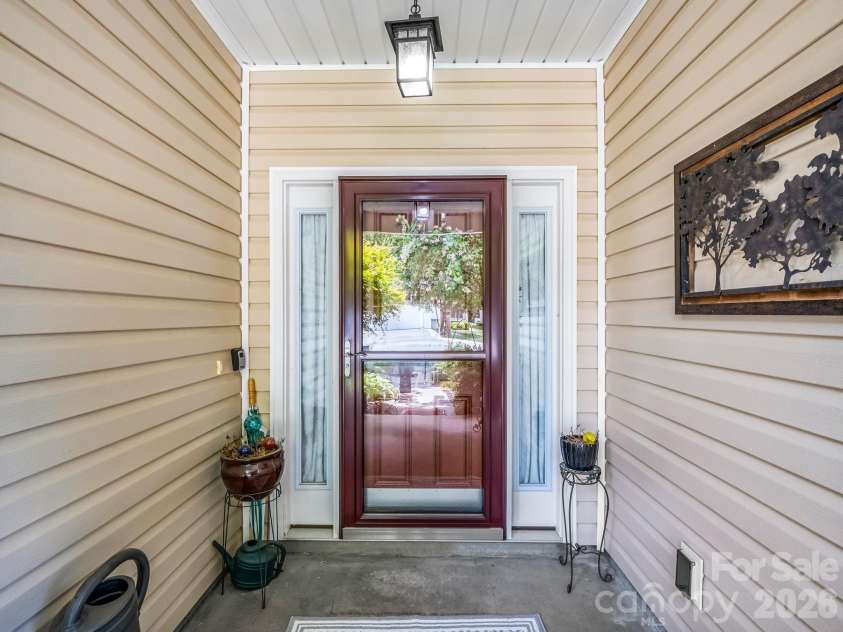 74 Foxtail Court, Hendersonville, NC 28792.  MLS# CAR4388873, YatesRealty ID 36207. 