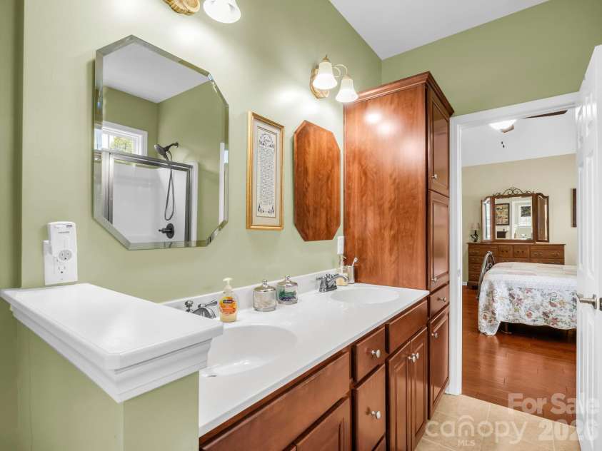 74 Foxtail Court, Hendersonville, NC 28792.  MLS# CAR4388873, YatesRealty ID 36207. 