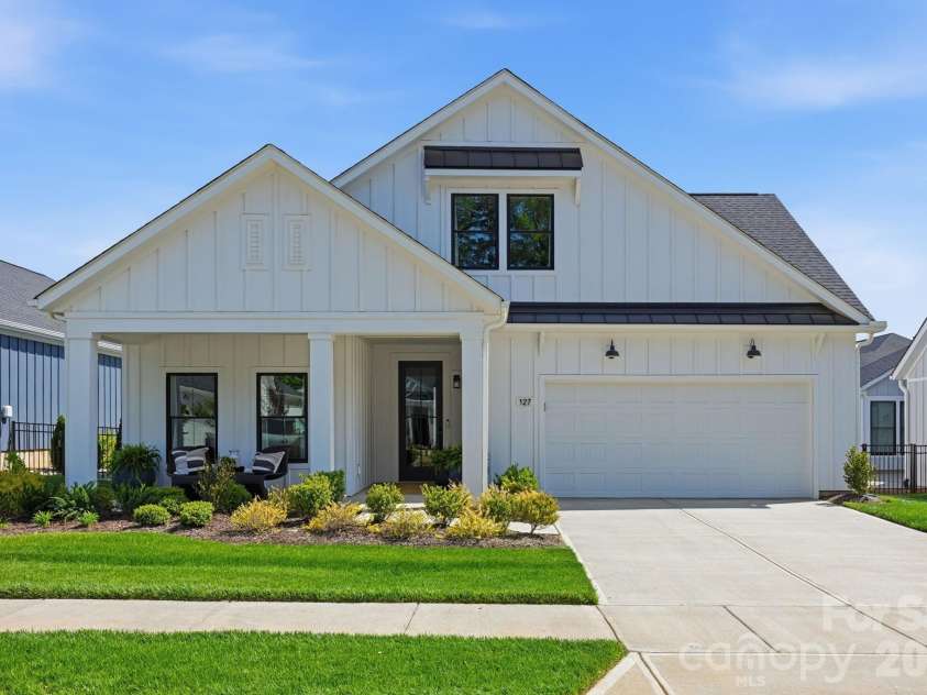 127 Lake Cove Way, Mooresville, NC 28115.  MLS# CAR4389963, YatesRealty ID 36208. Welcome home!