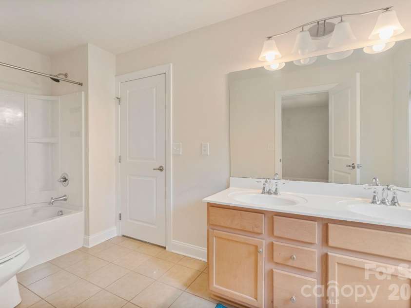 237 Ashmore Circle, Troutman, NC 28166.  MLS# CAR4391360, YatesRealty ID 36209. 