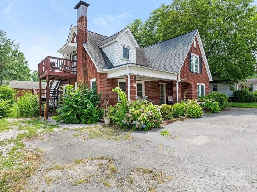 1102 Lane Street, Kannapolis, NC 28083.  MLS# CAR4275182, YatesRealty ID 3621. 