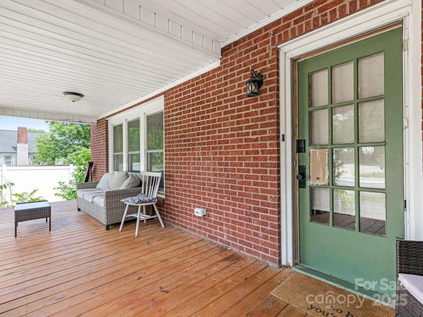 1102 Lane Street, Kannapolis, NC 28083.  MLS# CAR4275182, YatesRealty ID 3621. 