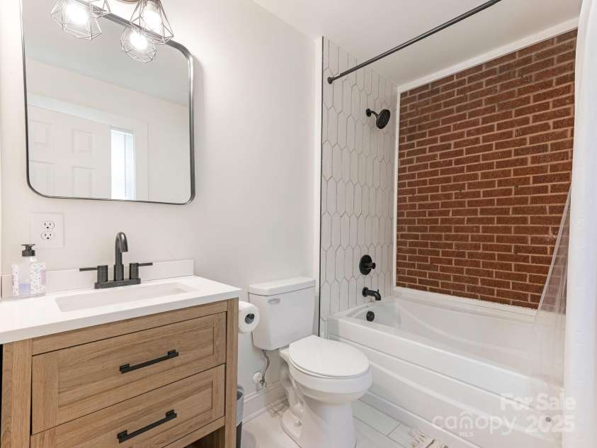 1102 Lane Street, Kannapolis, NC 28083.  MLS# CAR4275182, YatesRealty ID 3621. 