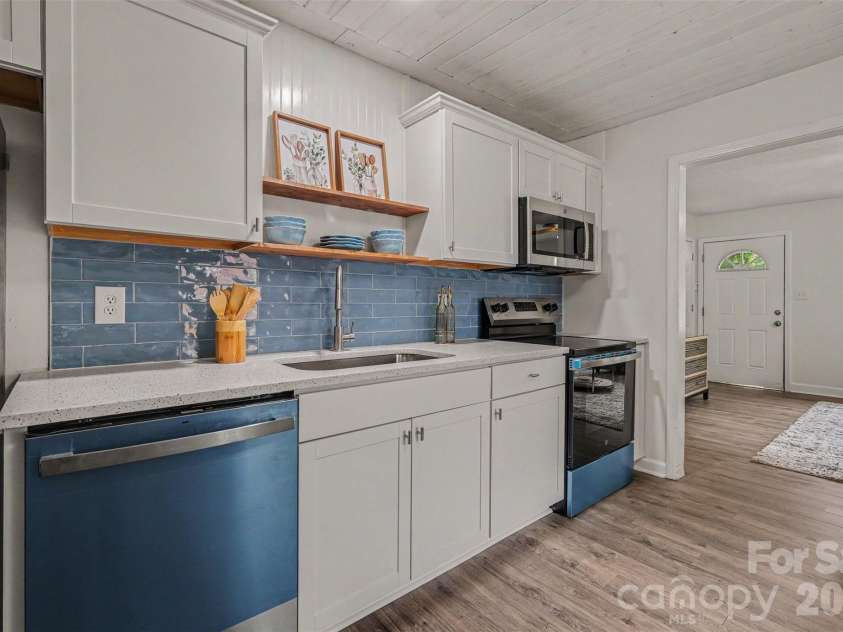 105 Mcgee Street, Fort Mill, SC 29715.  MLS# CAR4393320, YatesRealty ID 36210. 