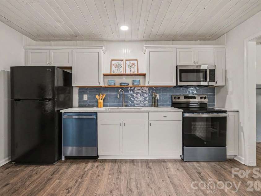 105 Mcgee Street, Fort Mill, SC 29715.  MLS# CAR4393320, YatesRealty ID 36210. 