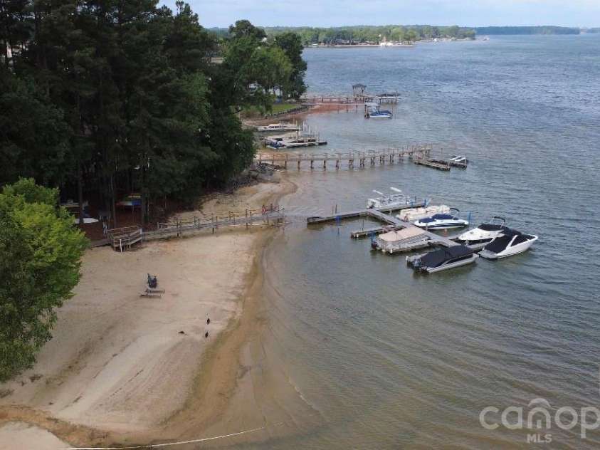 17712 Preston Lake Drive, Cornelius, NC 28031.  MLS# CAR4390824, YatesRealty ID 36211. Community Dock & Beach