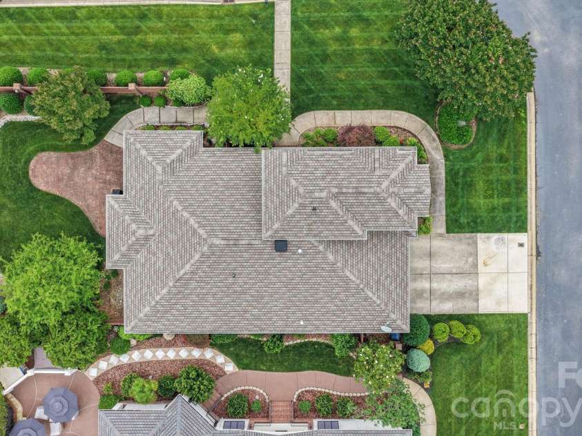 17712 Preston Lake Drive, Cornelius, NC 28031.  MLS# CAR4390824, YatesRealty ID 36211. Drone View - Roof