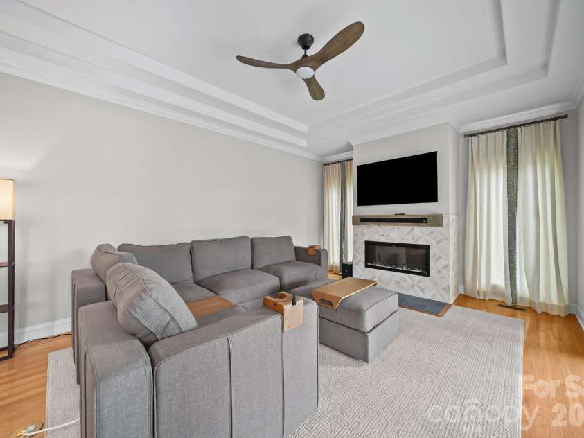 17712 Preston Lake Drive, Cornelius, NC 28031.  MLS# CAR4390824, YatesRealty ID 36211. Living Room