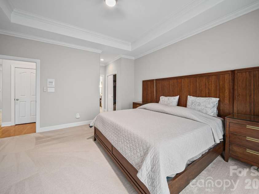 17712 Preston Lake Drive, Cornelius, NC 28031.  MLS# CAR4390824, YatesRealty ID 36211. Primary Bedroom - Main Level