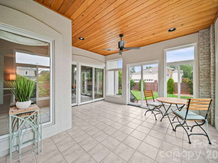 17712 Preston Lake Drive, Cornelius, NC 28031.  MLS# CAR4390824, YatesRealty ID 36211. Sun Room