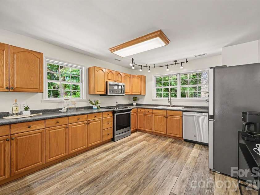 1516 Hensley Road, Fort Mill, SC 29715.  MLS# CAR4395457, YatesRealty ID 36212. A kitchen that actually works and has 2 dishwashers!