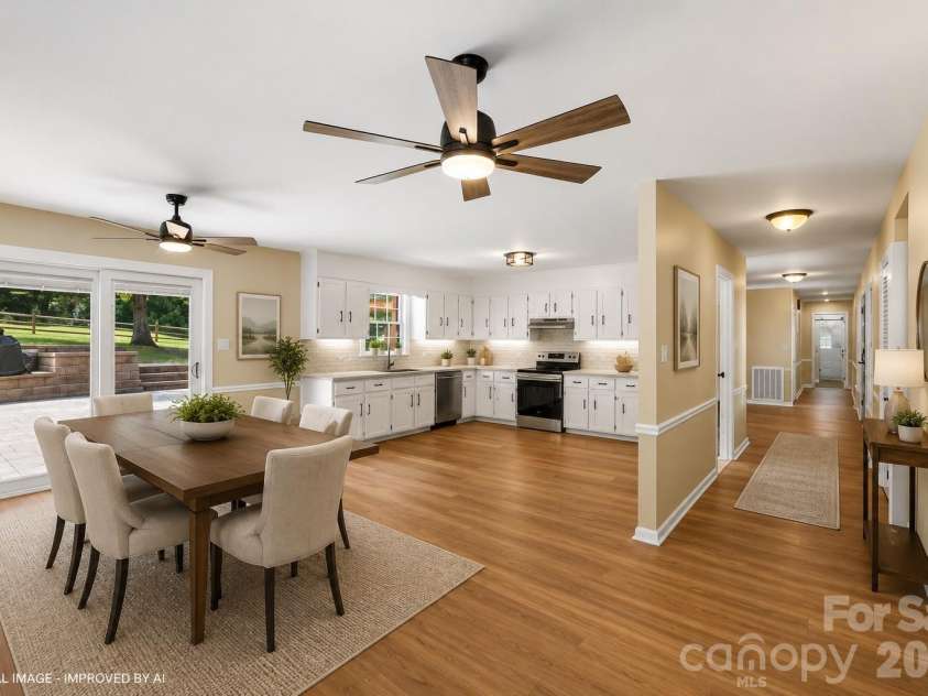 4024 Wandering Lane, Hickory, NC 28601.  MLS# CAR4397647, YatesRealty ID 36213. 
