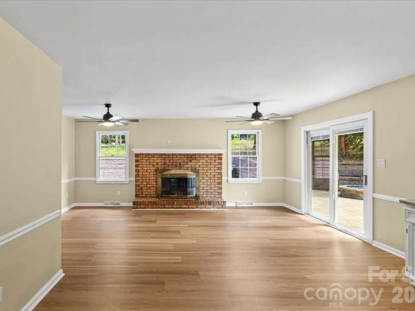 4024 Wandering Lane, Hickory, NC 28601.  MLS# CAR4397647, YatesRealty ID 36213. 