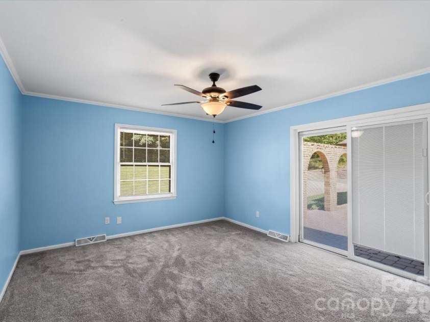 4024 Wandering Lane, Hickory, NC 28601.  MLS# CAR4397647, YatesRealty ID 36213. 