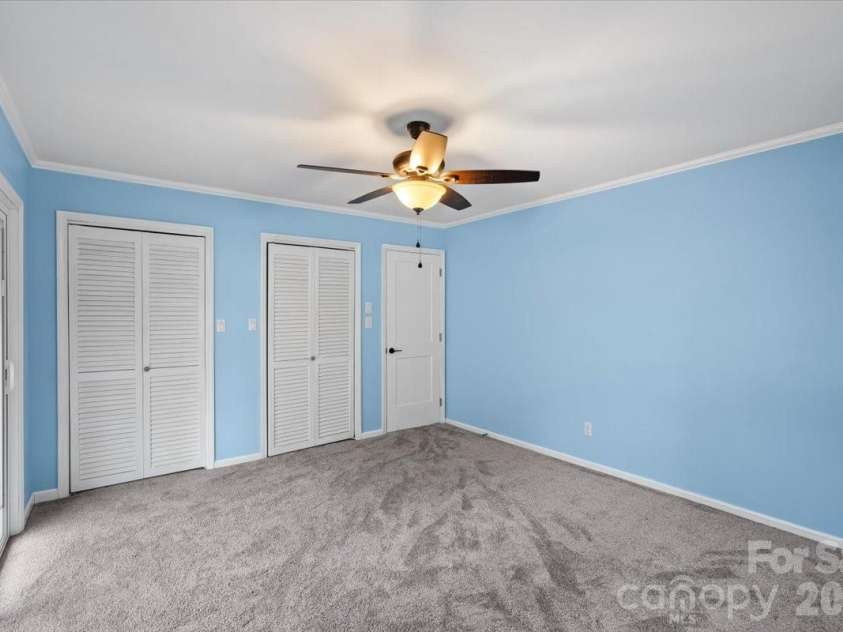 4024 Wandering Lane, Hickory, NC 28601.  MLS# CAR4397647, YatesRealty ID 36213. 